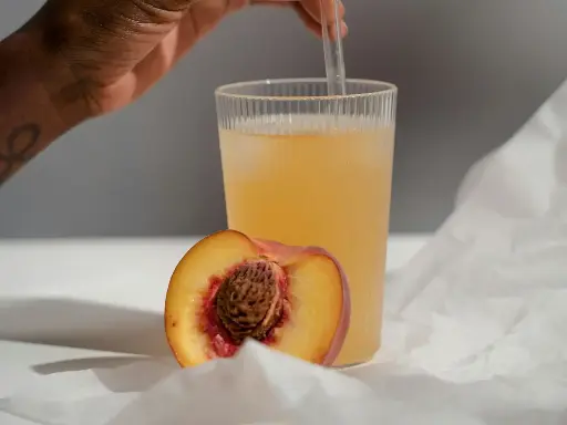 Peach Oolong Spritz